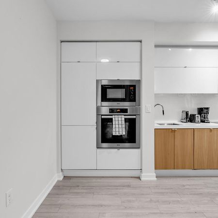 Spadina Modern Suites โตรอนโต ภายนอก รูปภาพ