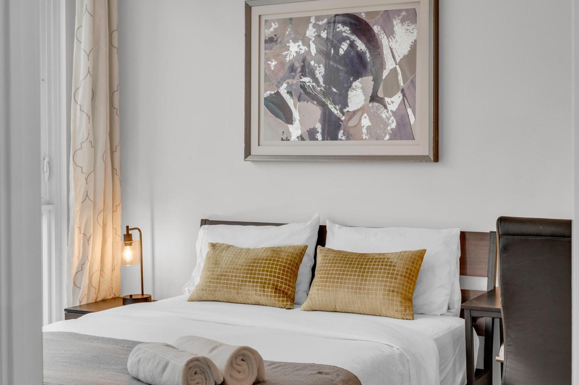 Spadina Modern Suites โตรอนโต ภายนอก รูปภาพ